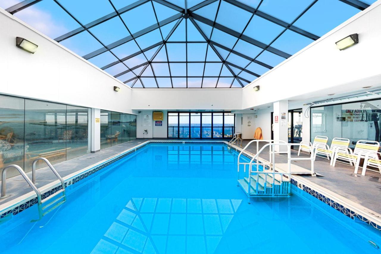 Golden Sands 701 Apartment