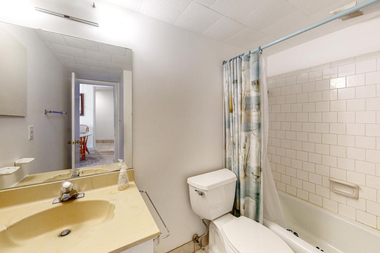 Apartment Fountainhead Towers 305 *