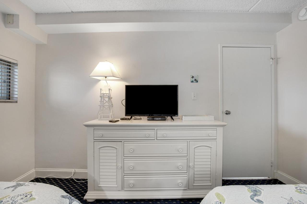 Apartment Carousel 1605