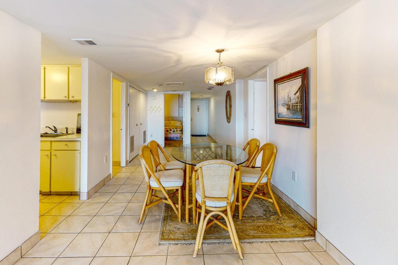Fountainhead Towers 305 Apartment *
