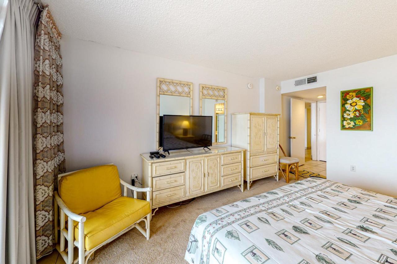 Apartment Fountainhead Towers 305 *