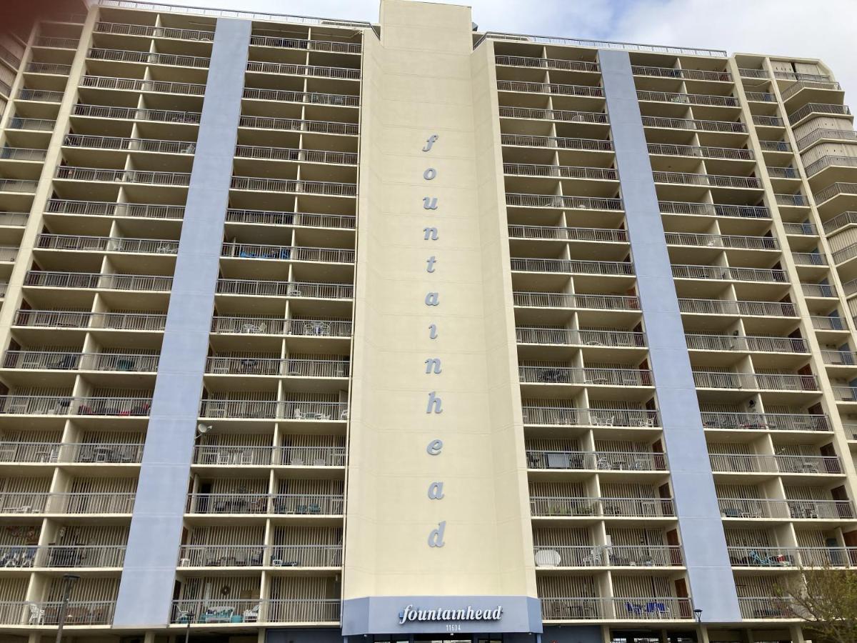Apartment Fountainhead Towers 305 *