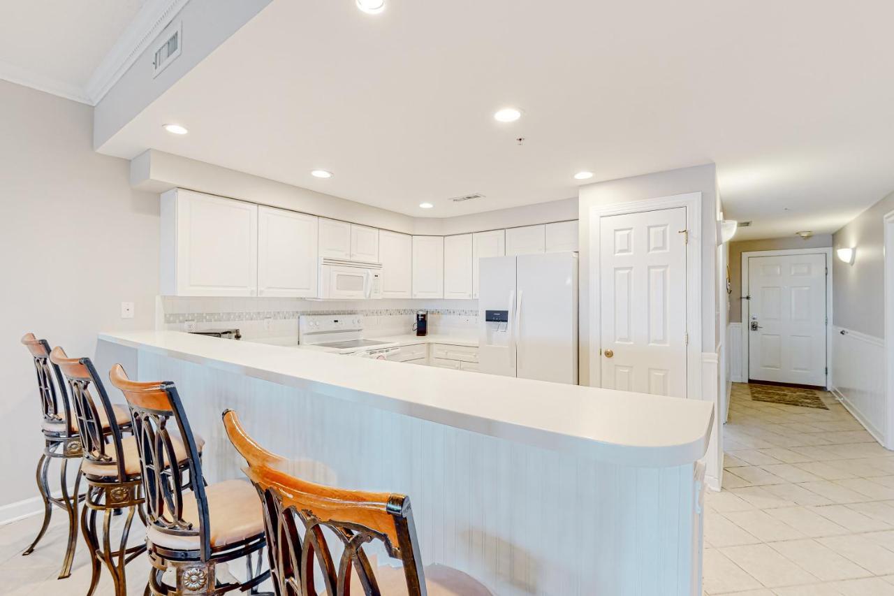 Sunset Pointe 303 *