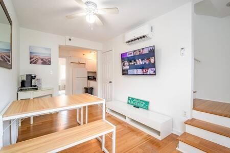 Modern 3-br Ocean Block Walk To The Apartment