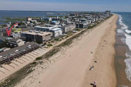 Modern 3-br Ocean Block Walk To The Apartment *