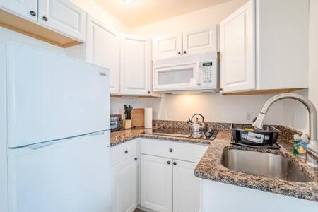 Apartment Modern 3-br Ocean Block Walk To The Ocean City