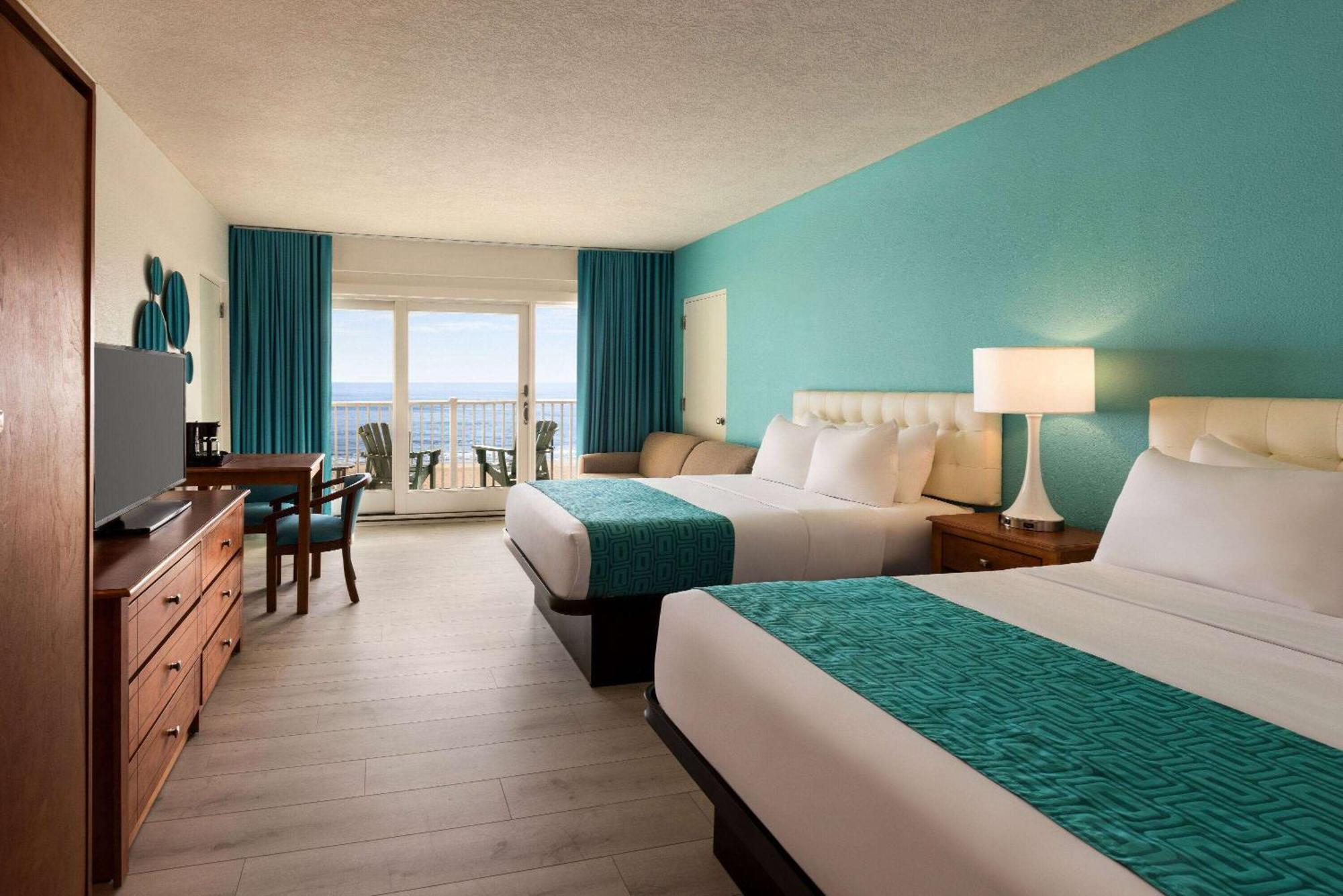 Howard Johnson By Wyndham Ocean Oceanfront Hotel