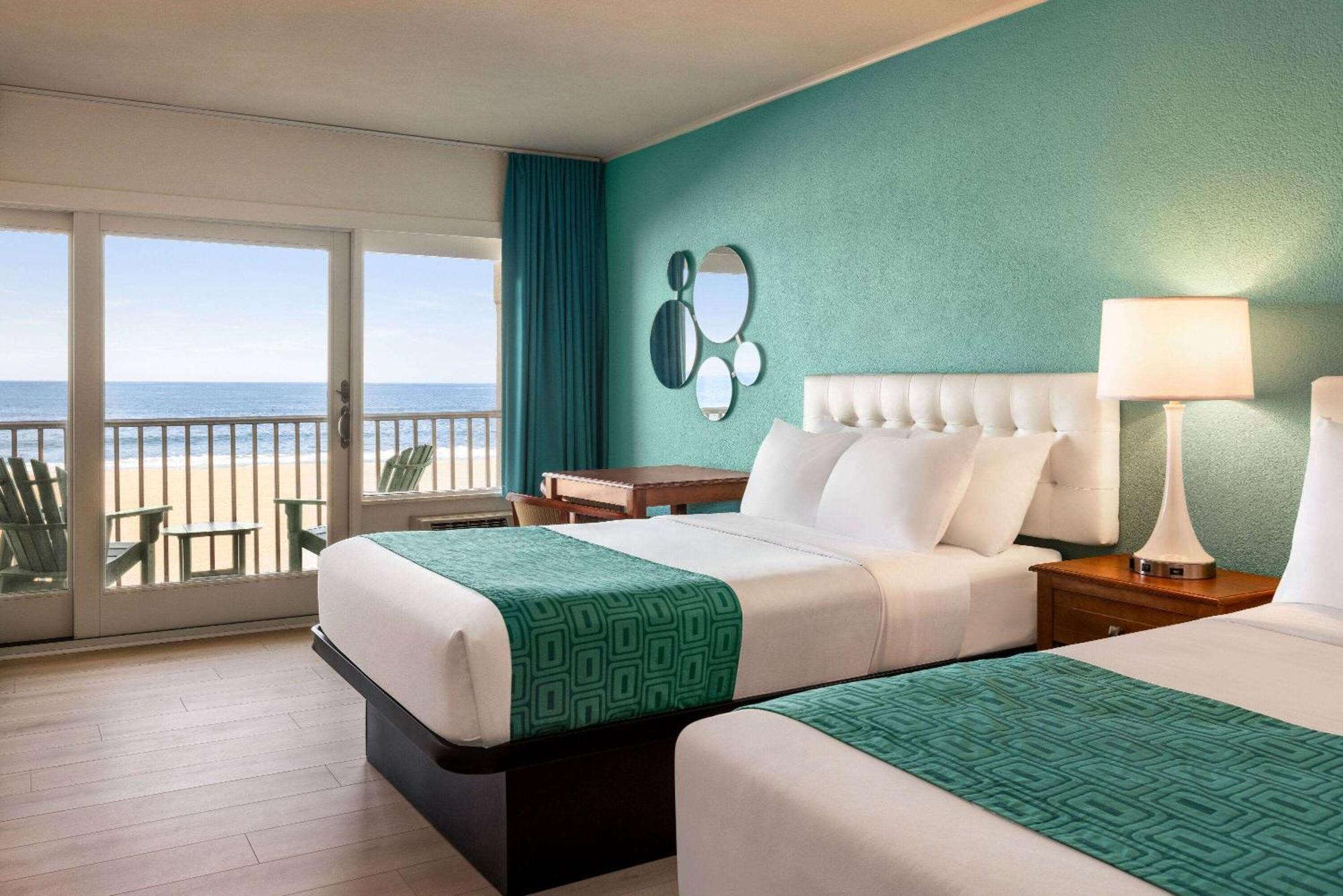 Hotel Howard Johnson By Wyndham Ocean Oceanfront 2*