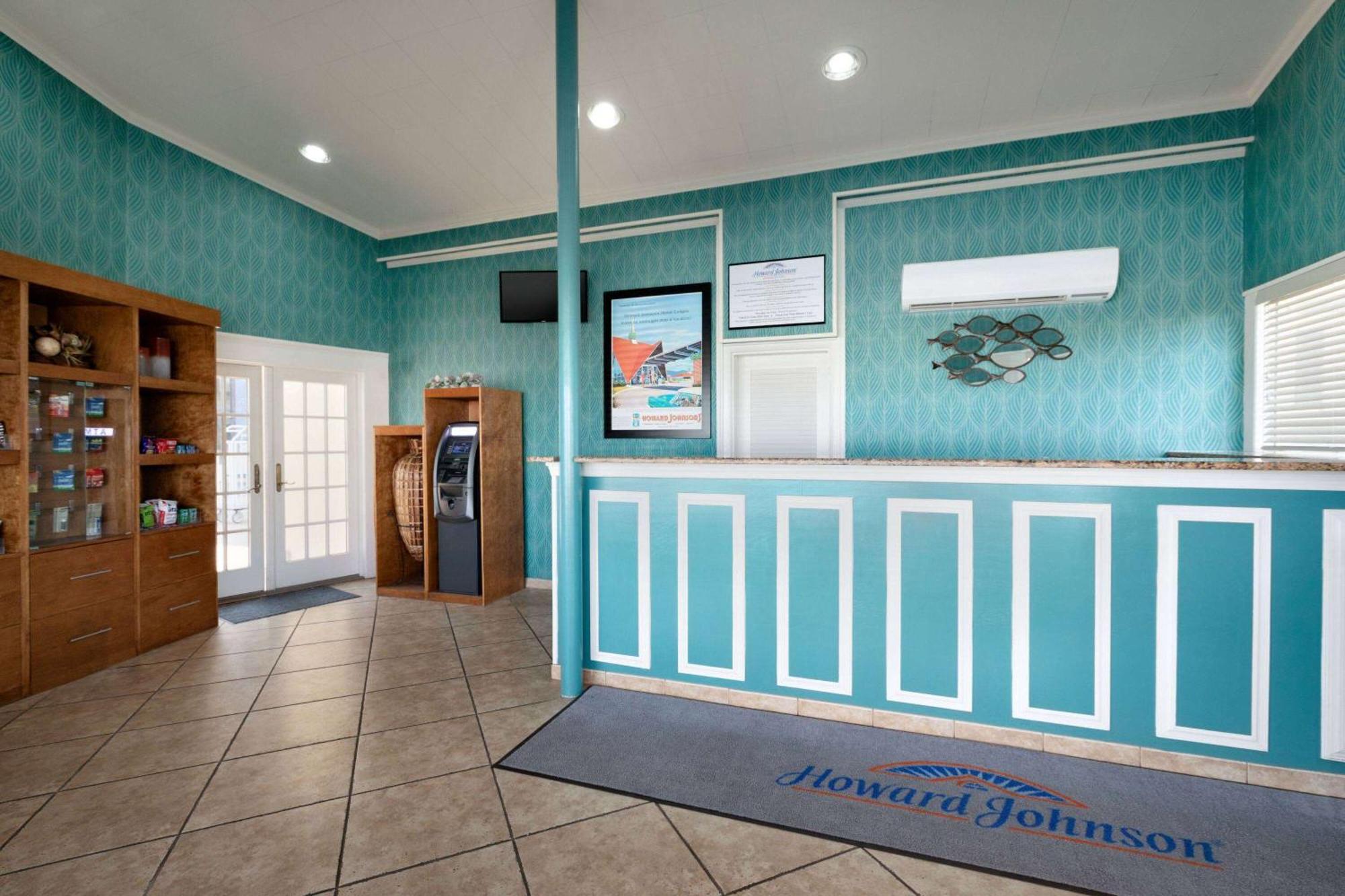 Howard Johnson By Wyndham Ocean Oceanfront 2*