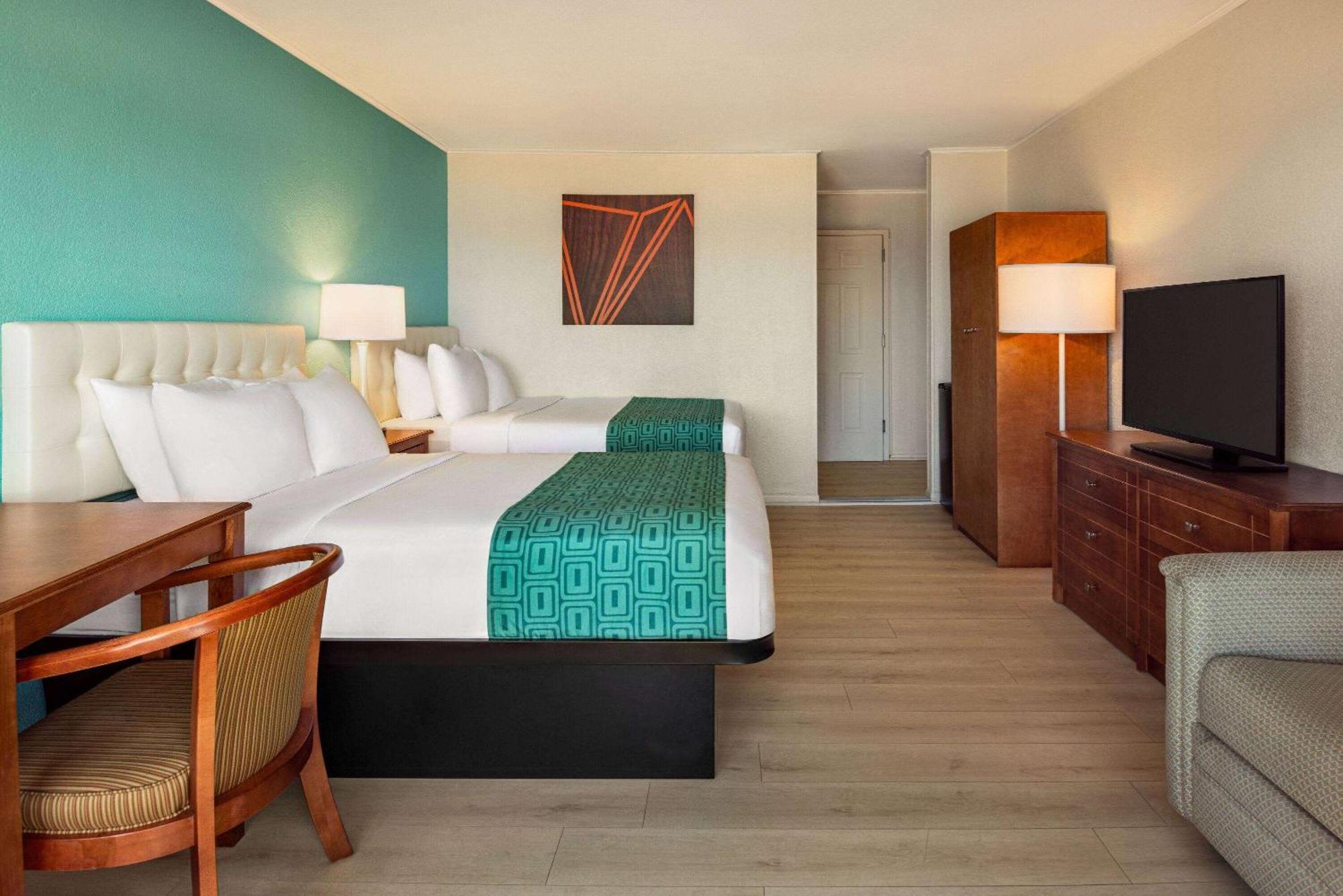 Howard Johnson By Wyndham Ocean Oceanfront Hotel Ocean City