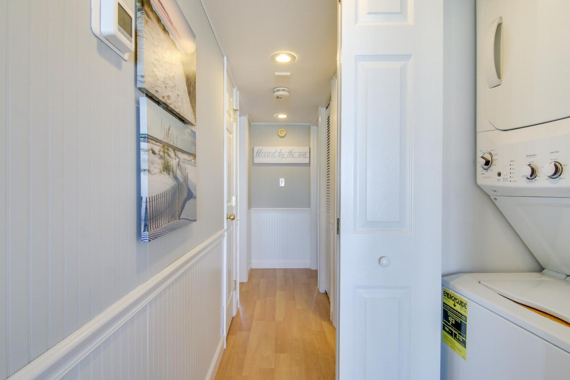 Family With Pool Walk To Ocean Beach! Apartment *