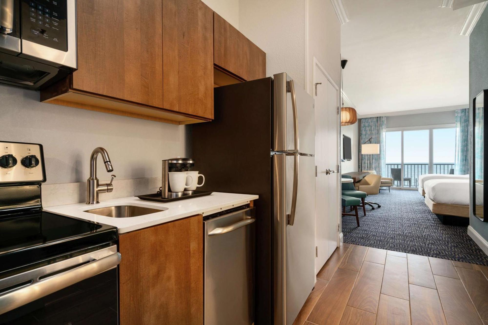 Doubletree By Hilton Ocean Oceanfront