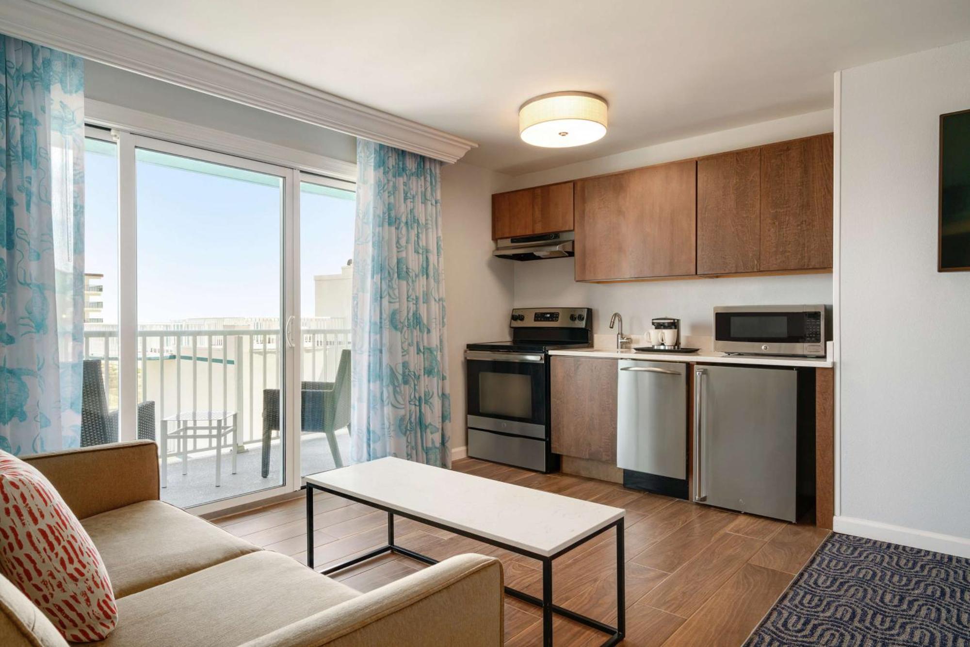 Hotel Doubletree By Hilton Ocean Oceanfront 4*