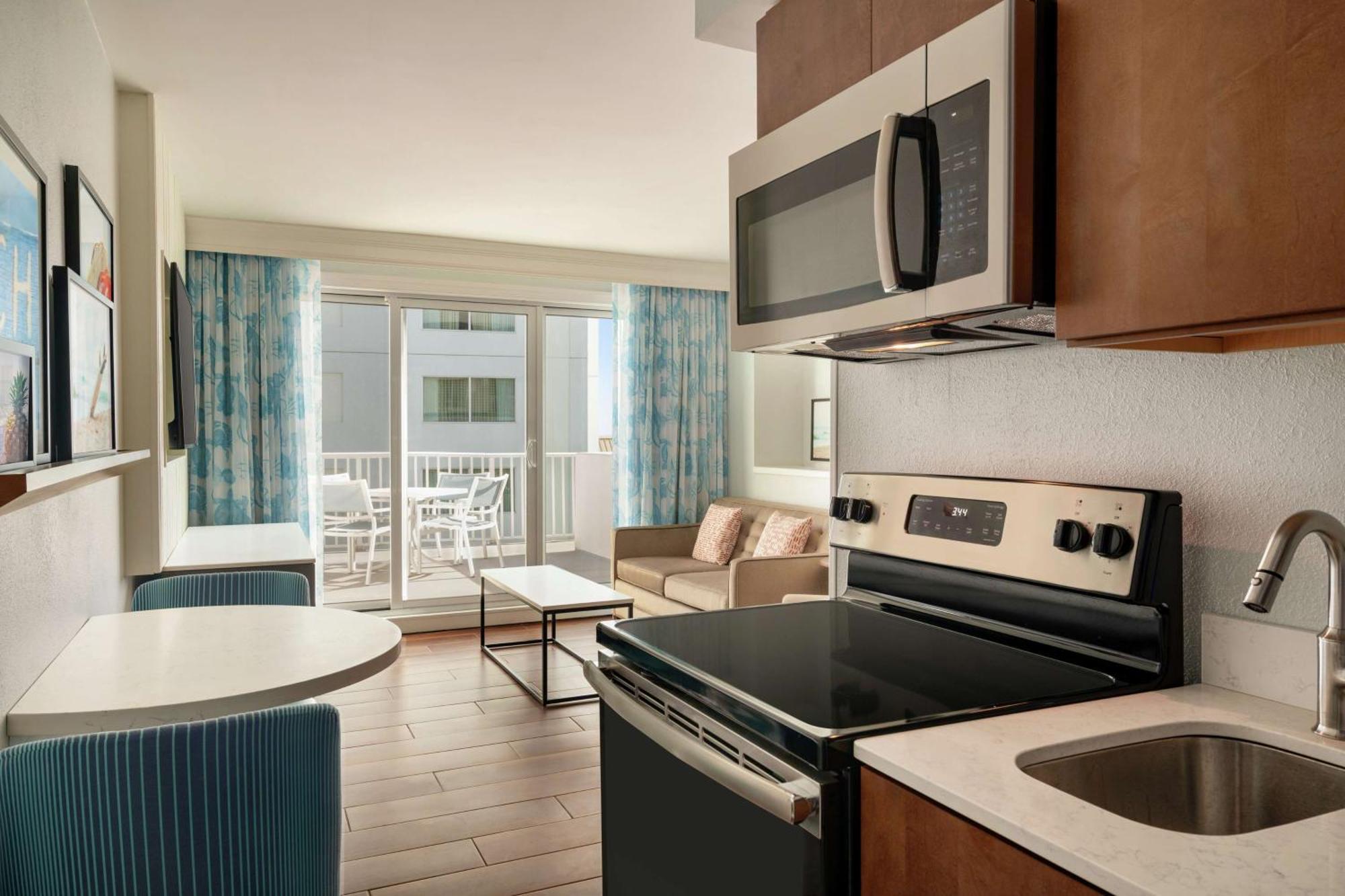 Doubletree By Hilton Ocean Oceanfront