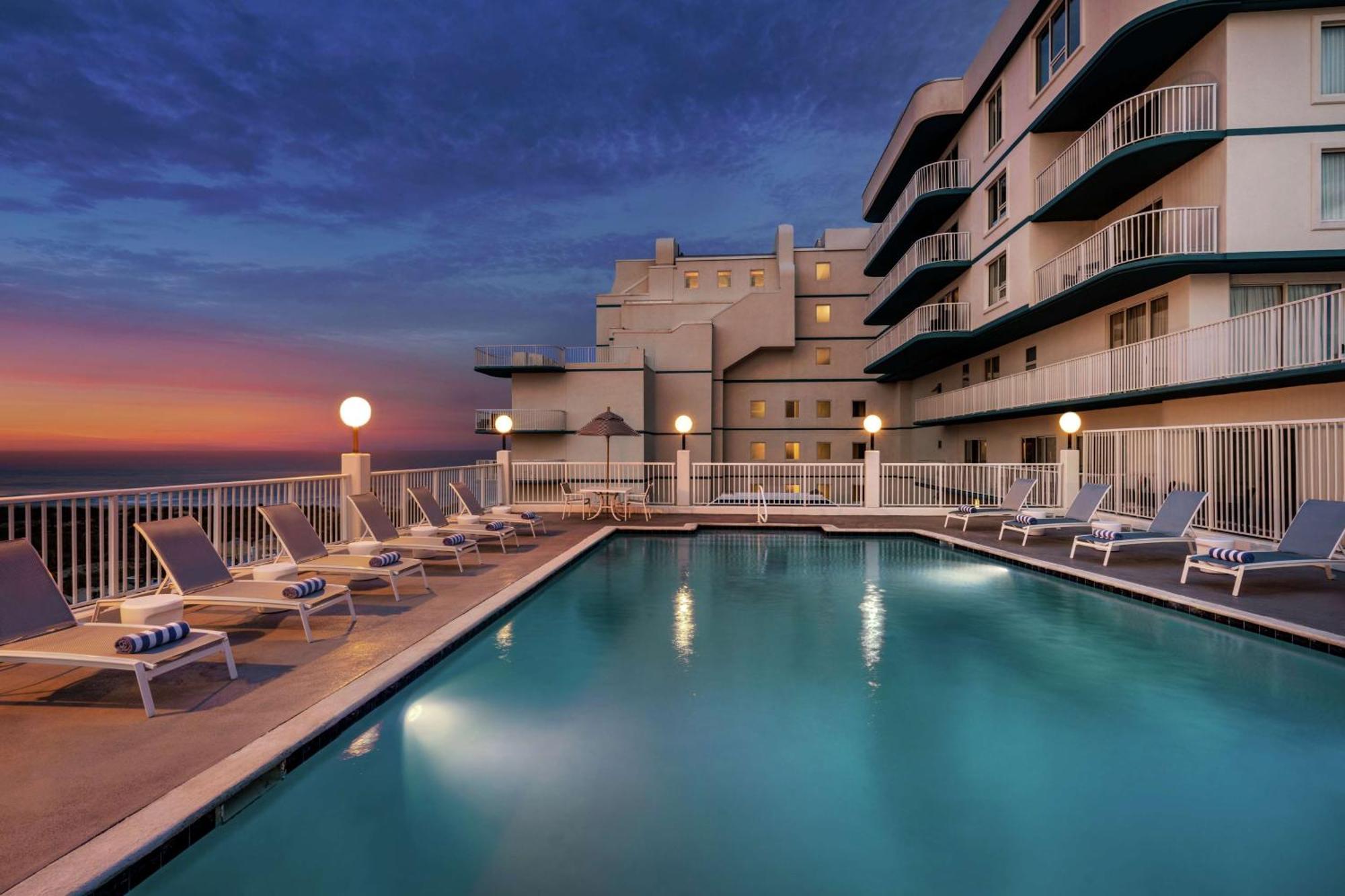 Doubletree By Hilton Ocean Oceanfront Hotel