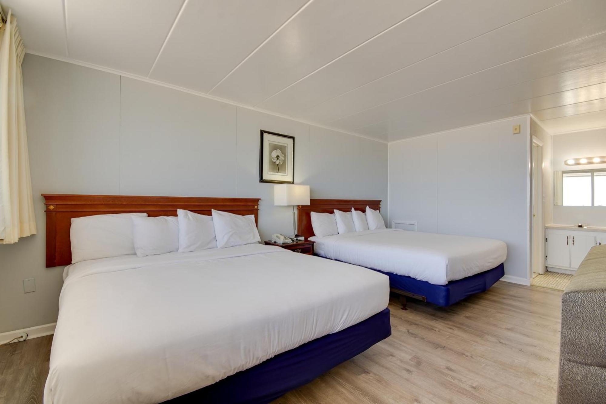Rideau Oceanfront Inn 2*