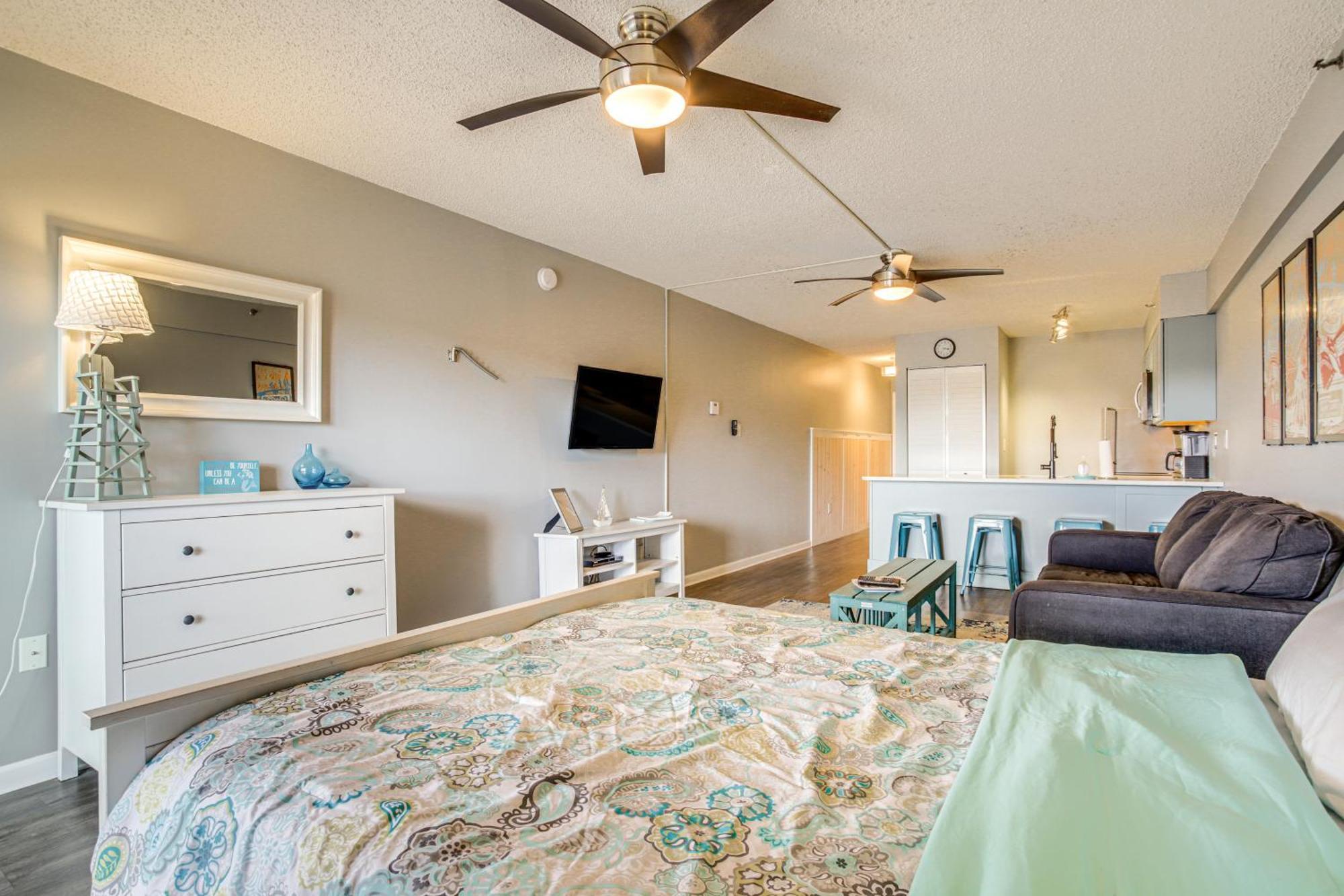 Ocean With Balcony - Steps To Boardwalk! Apartment *