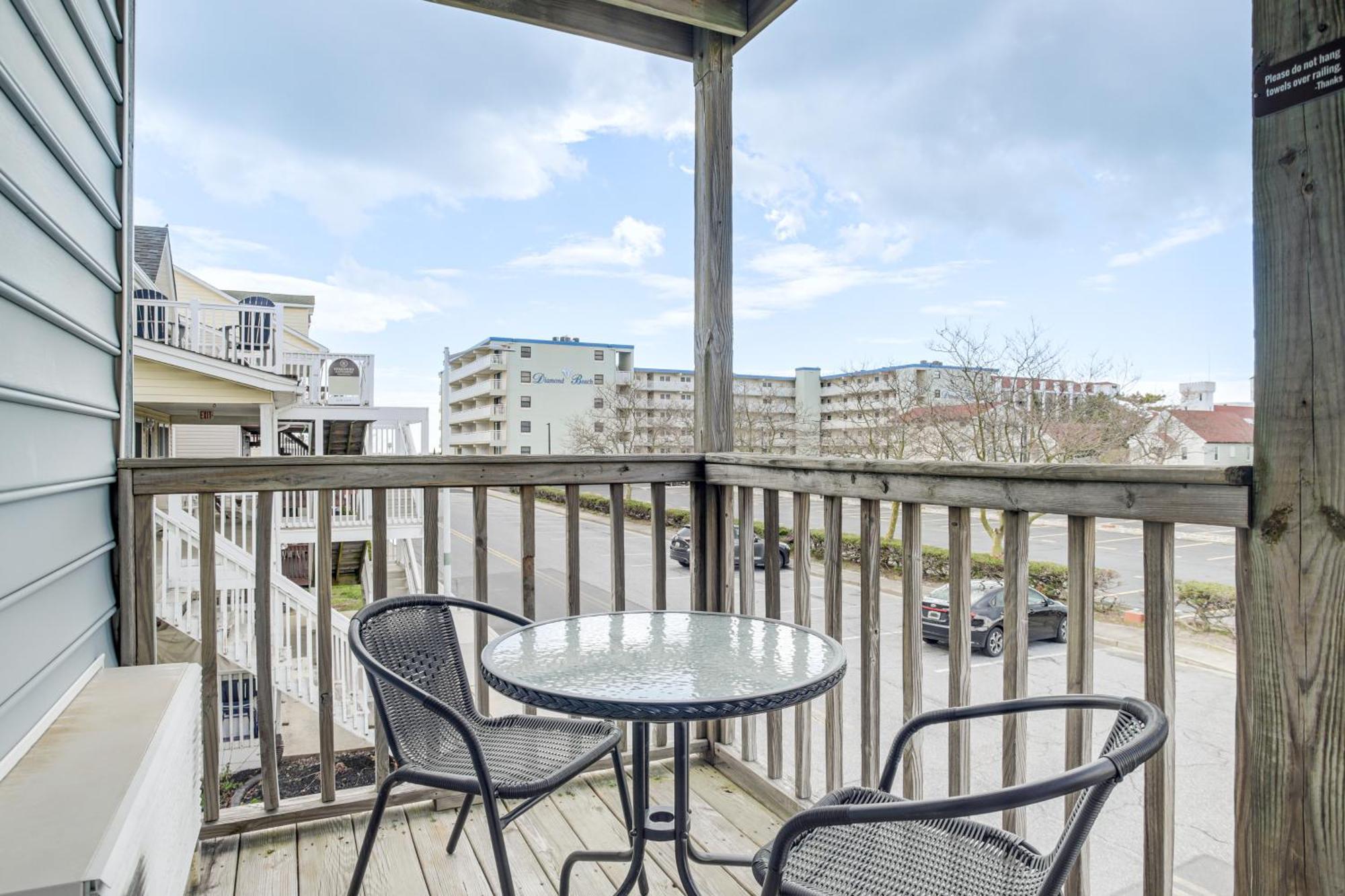 Apartment Ocean With Balcony - Steps To Boardwalk!