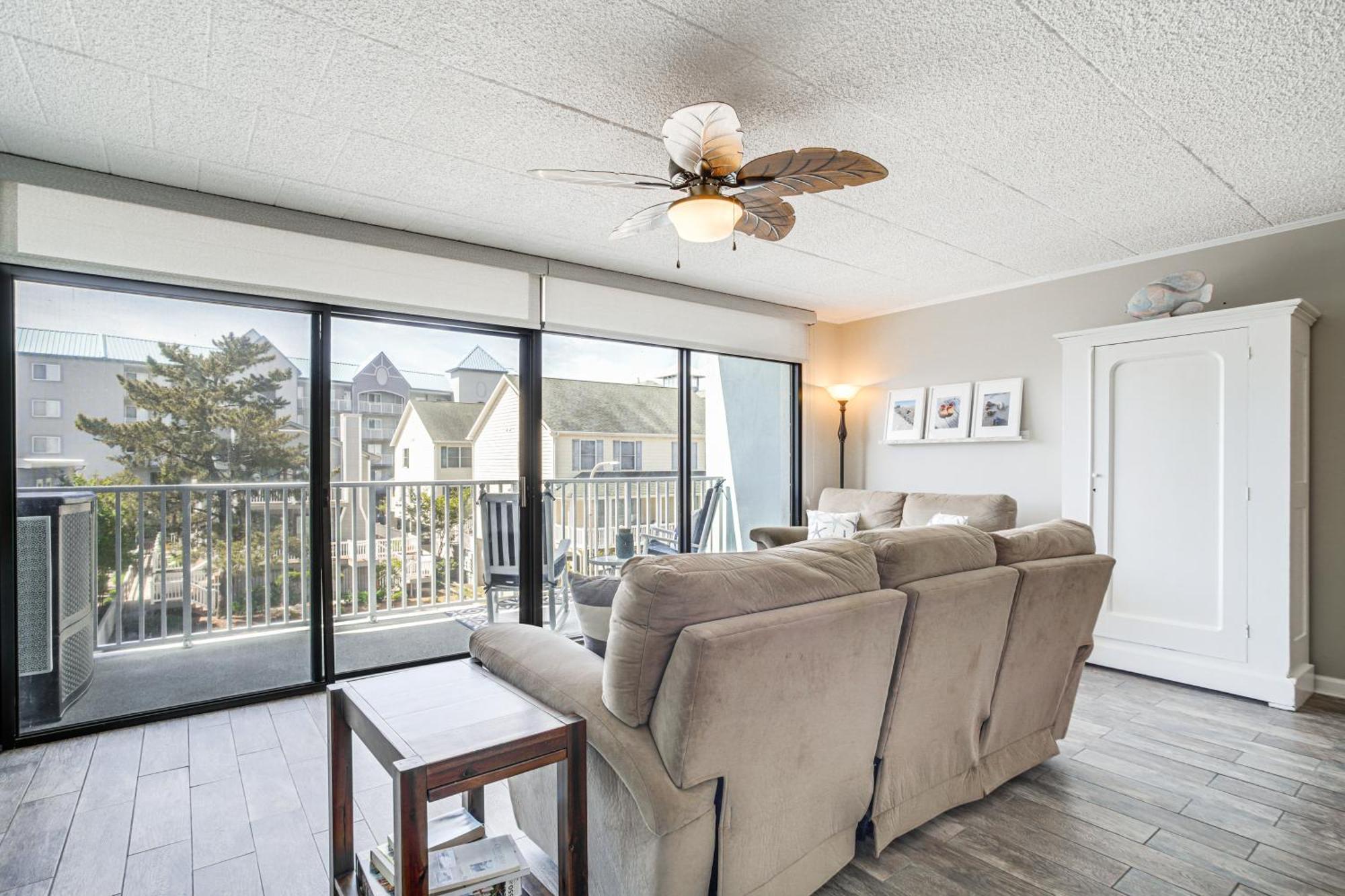 Apartment Ocean With Balcony - Walk To Beach! *