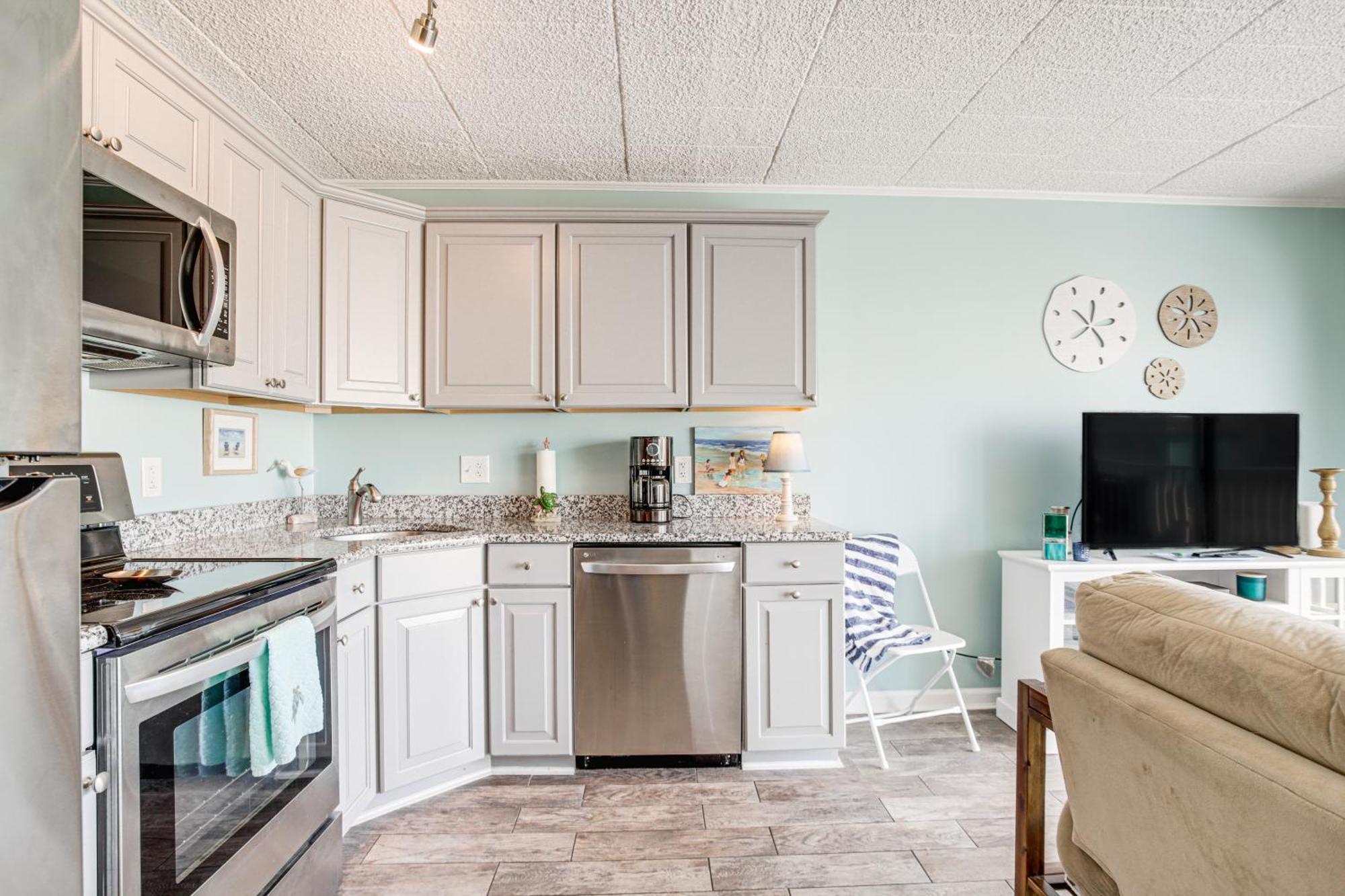 Ocean With Balcony - Walk To Beach! Apartment Ocean City