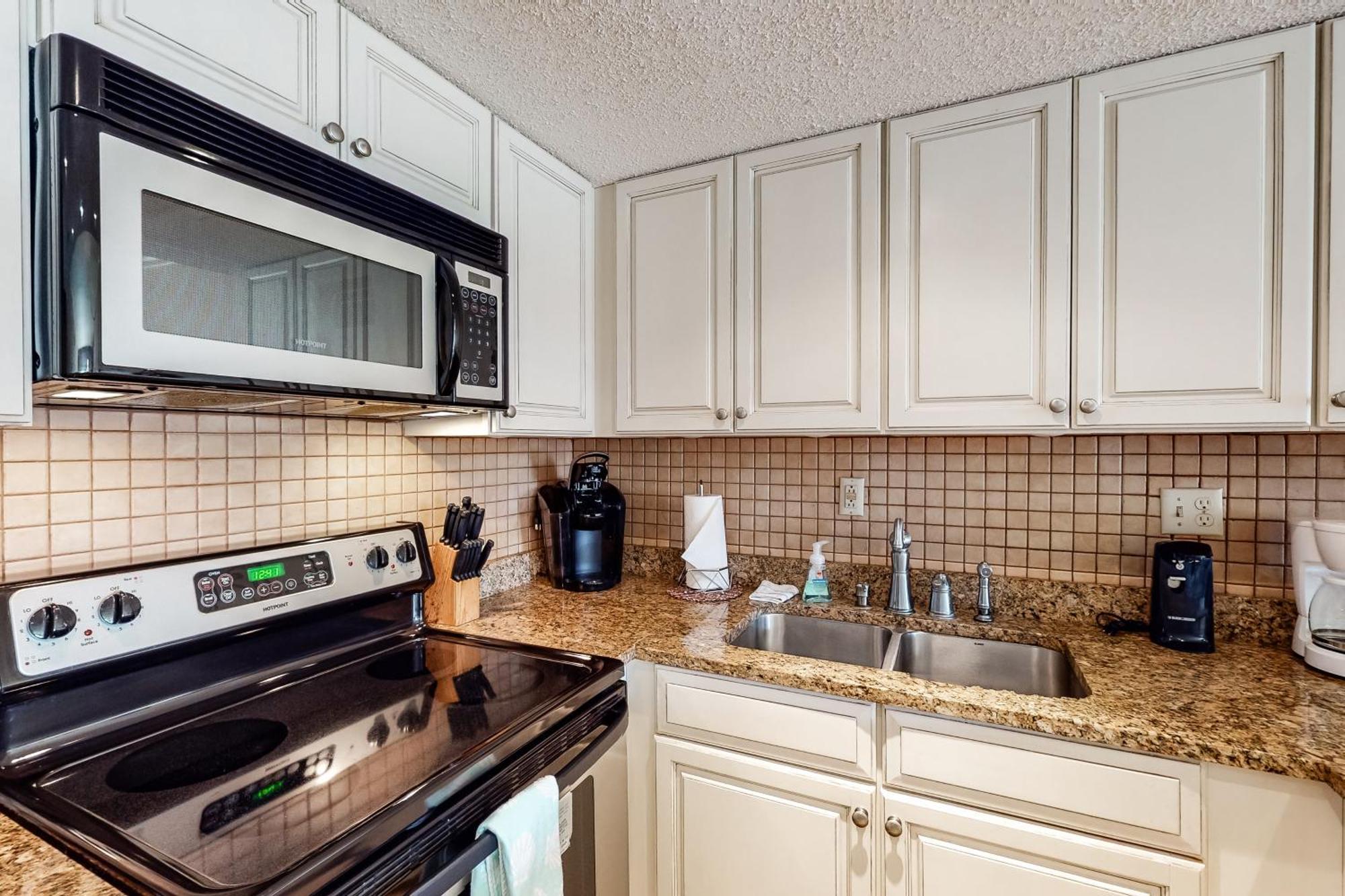 Royal Hawaiian Apartment *
