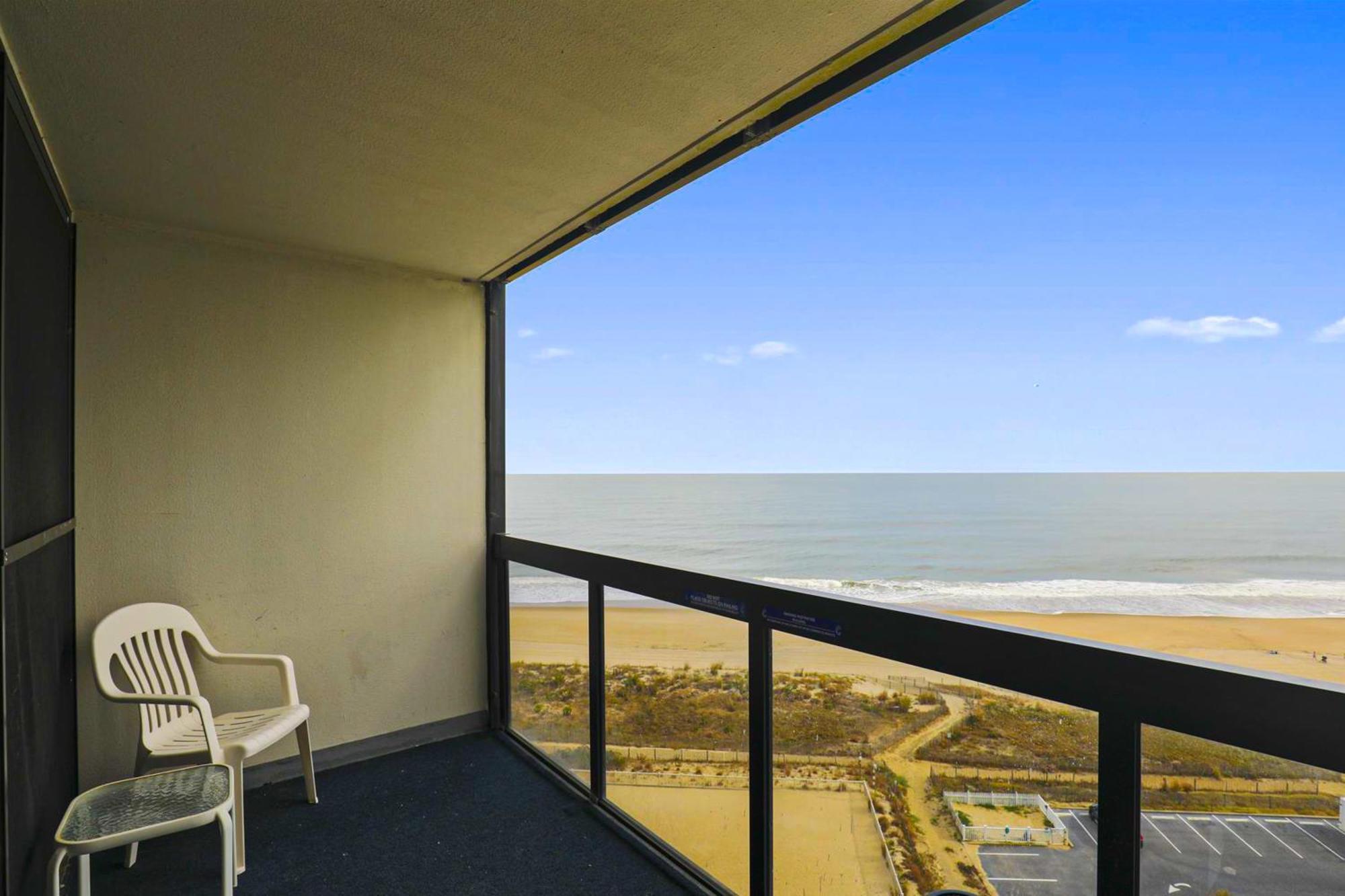 Golden Sands 911 Apartment