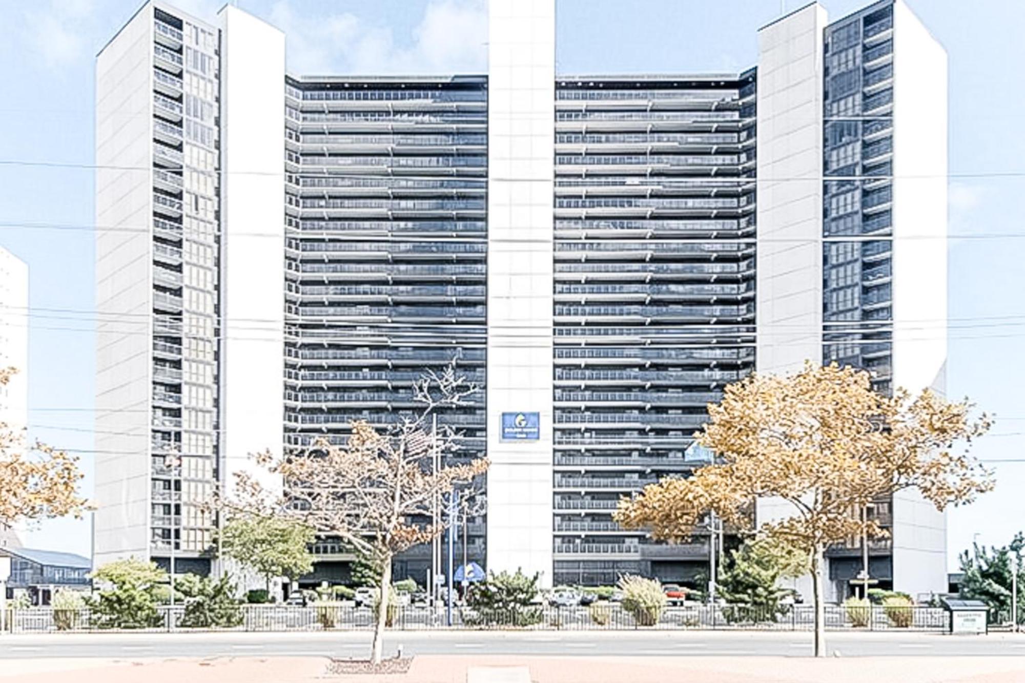 Golden Sands 911 Apartment *