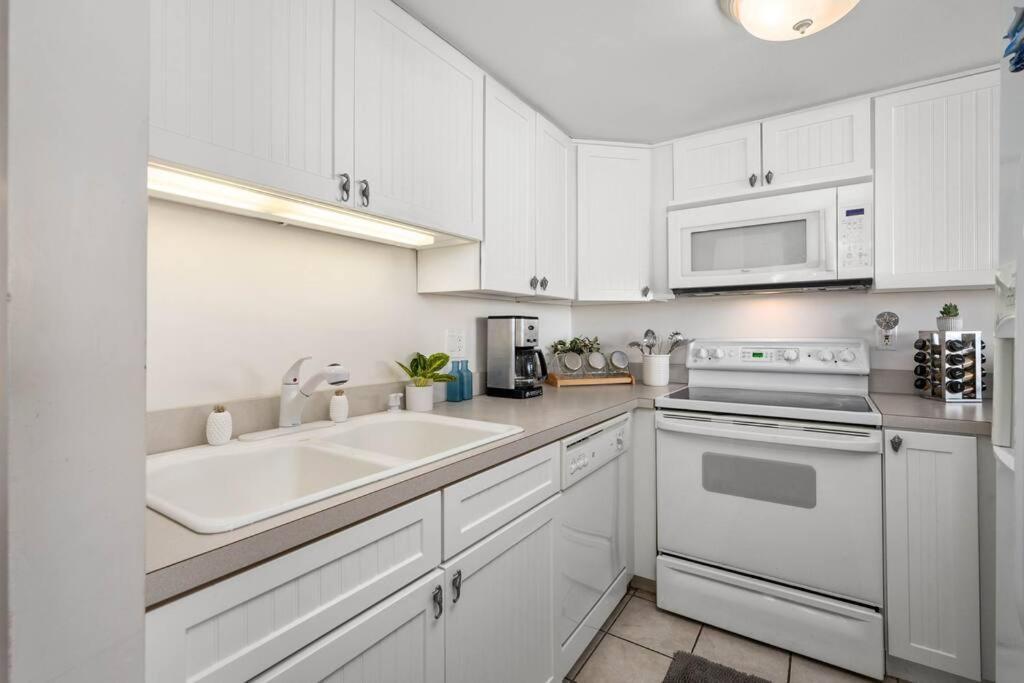 Fountainhead-ocean View Pool Sleeps 4 *