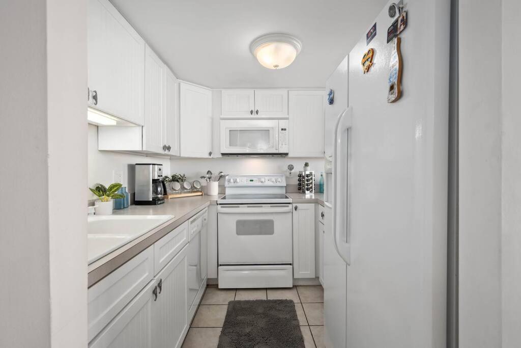 Fountainhead-ocean View Pool Sleeps 4 Apartment Ocean City