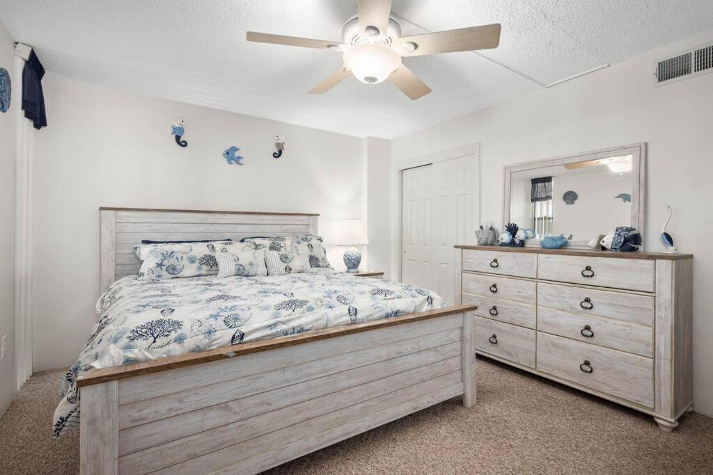 Fountainhead-ocean View Pool Sleeps 4 Apartment