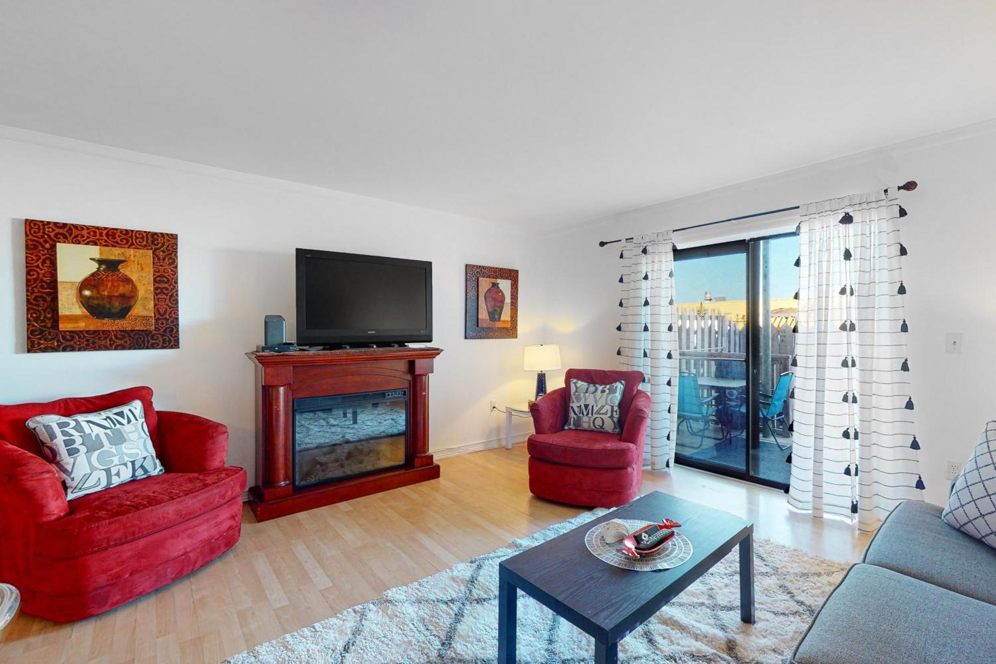 Raffles Apartment *