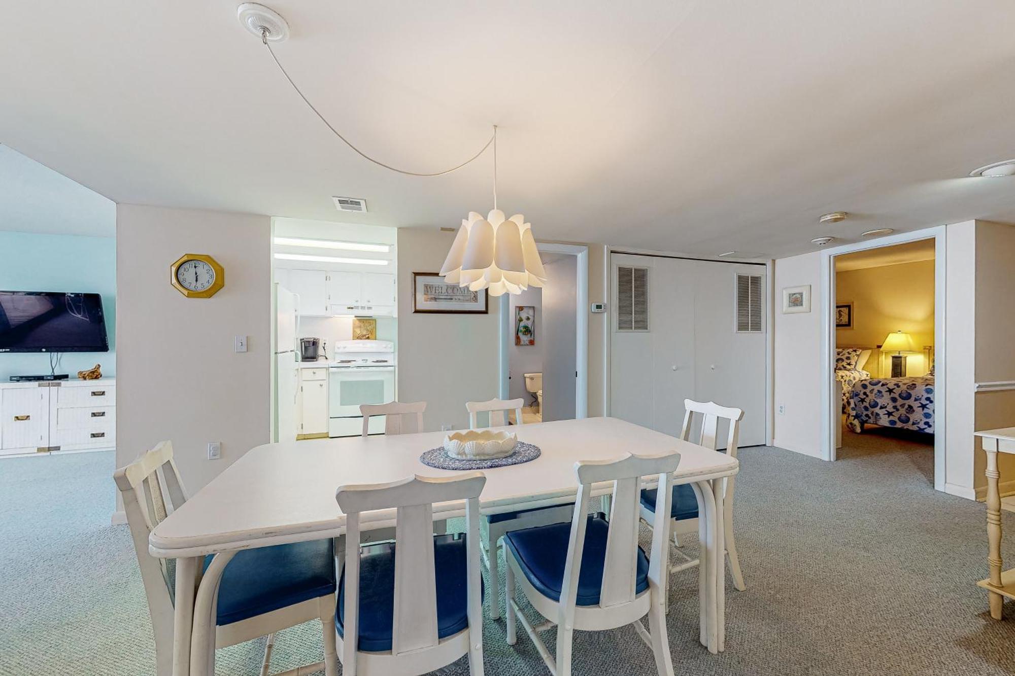 Apartment Fountainhead Towers 1105