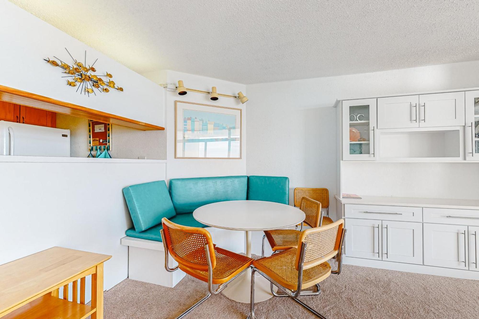 Apartment Pyramid 4f