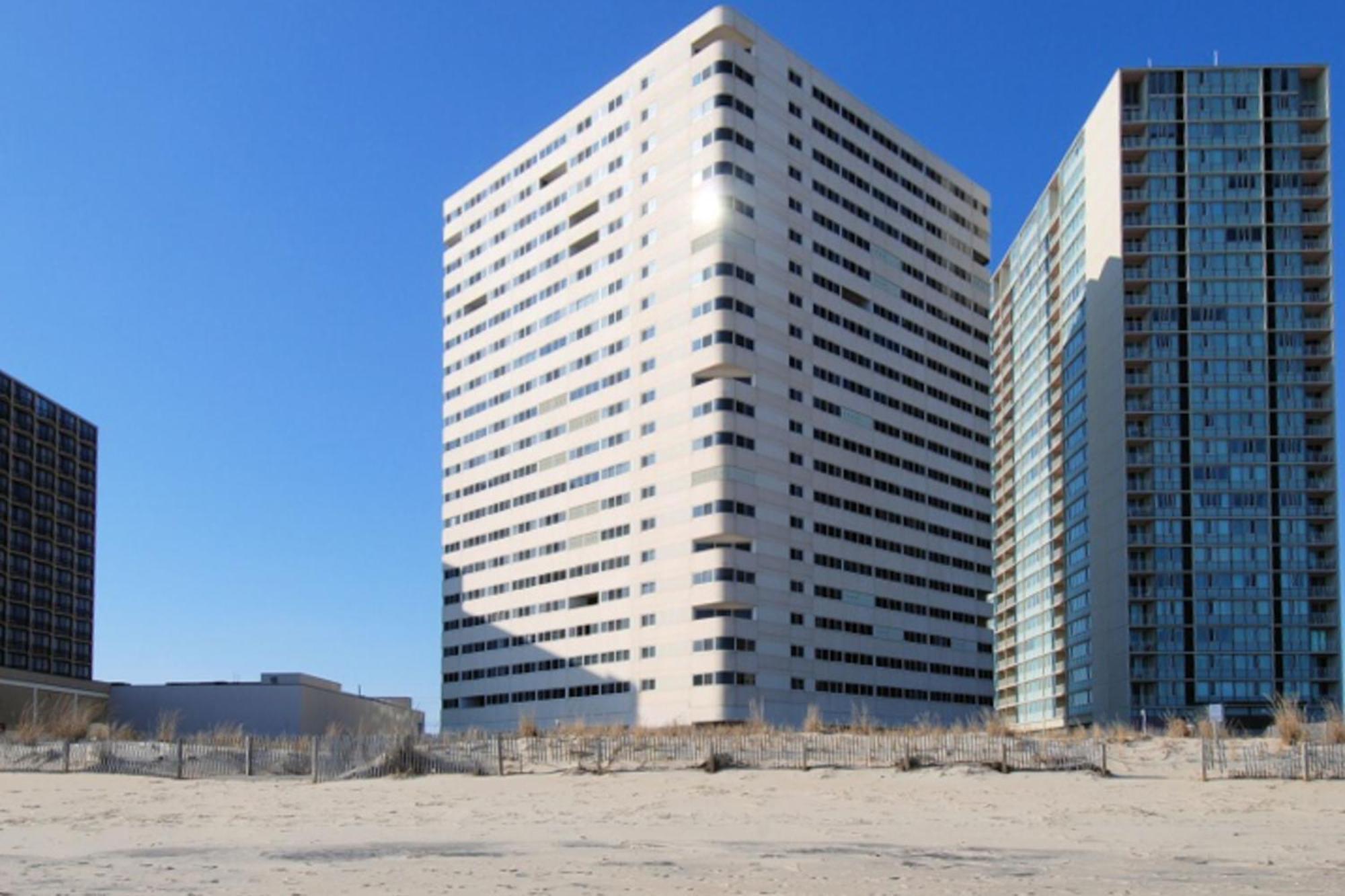 Hotel Atlantis 802 Ocean City