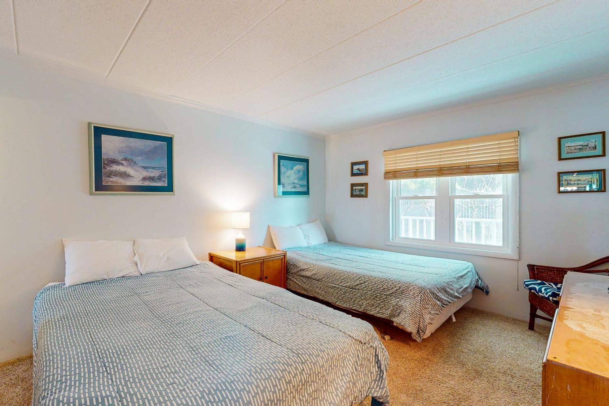 Apartment White Marlin 105b