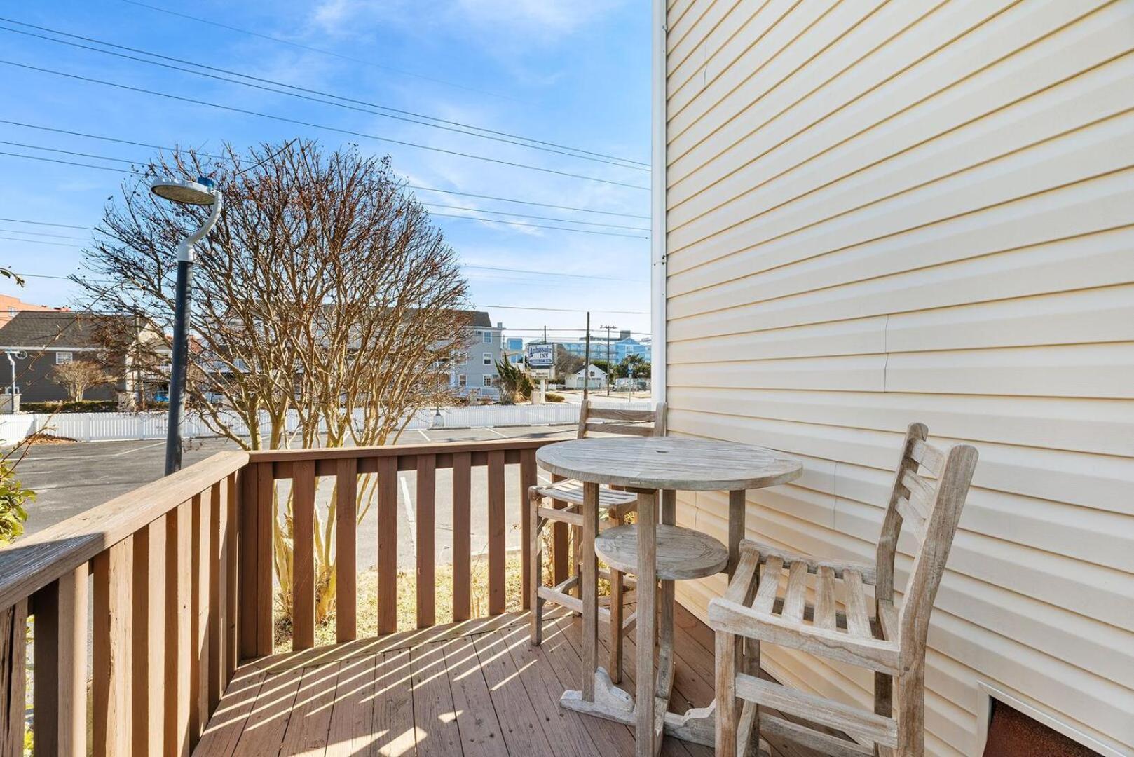 Downtown Near Boardwalk And Holiday home *