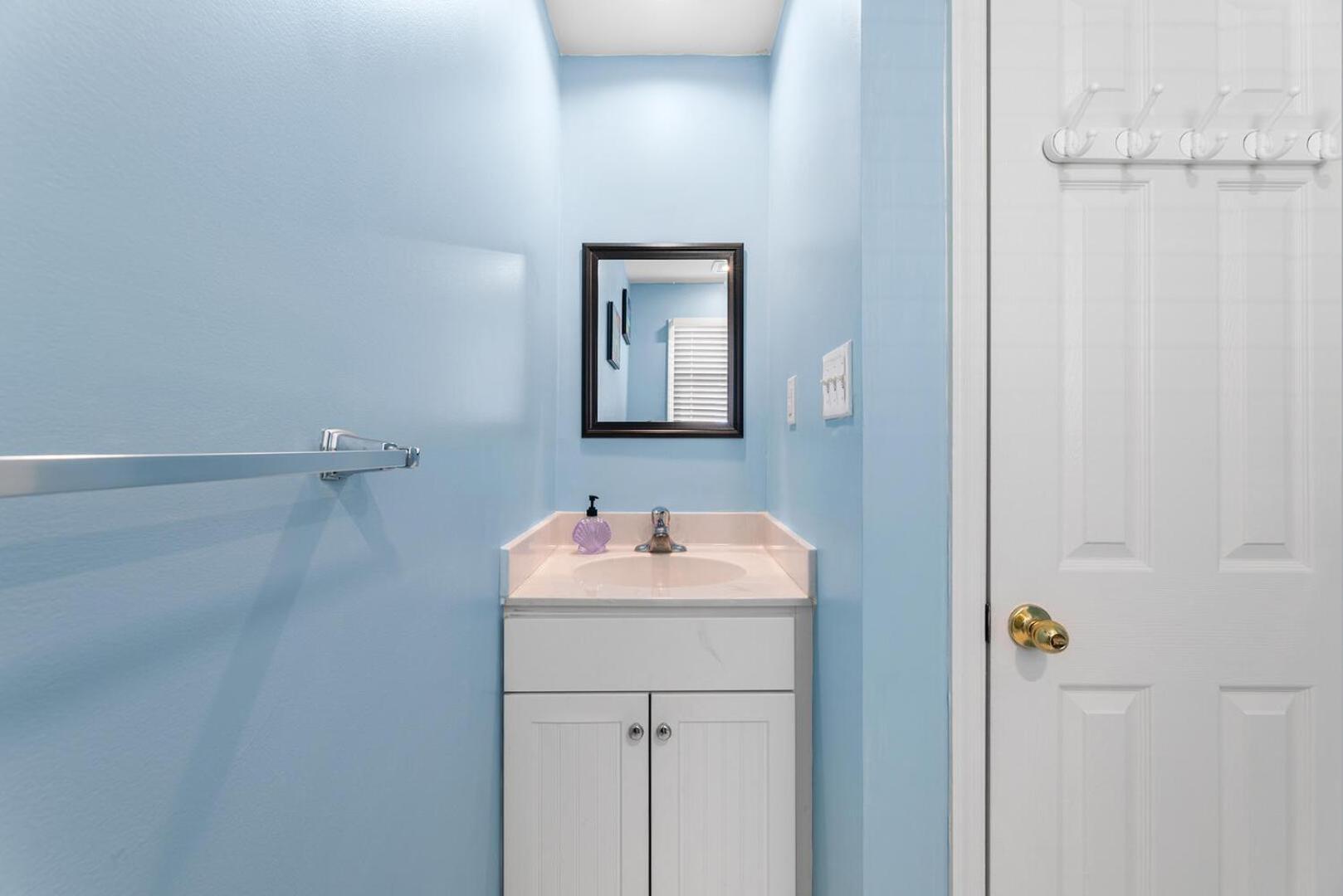 The Barracuda 2 Steps To The 2br Sleeps 6 Apartment Ocean City
