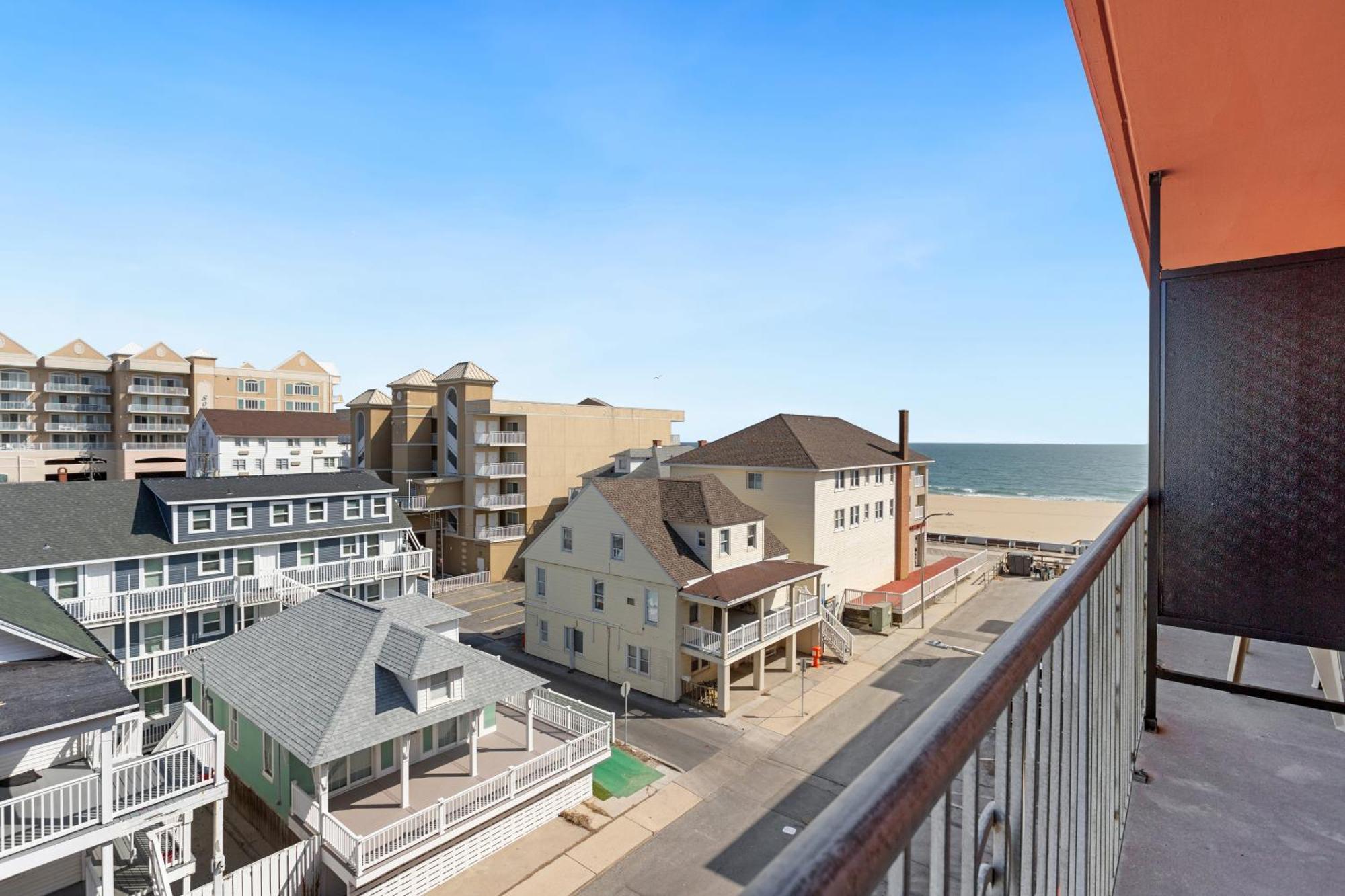 Americana Motor On Boardwalk * Ocean City