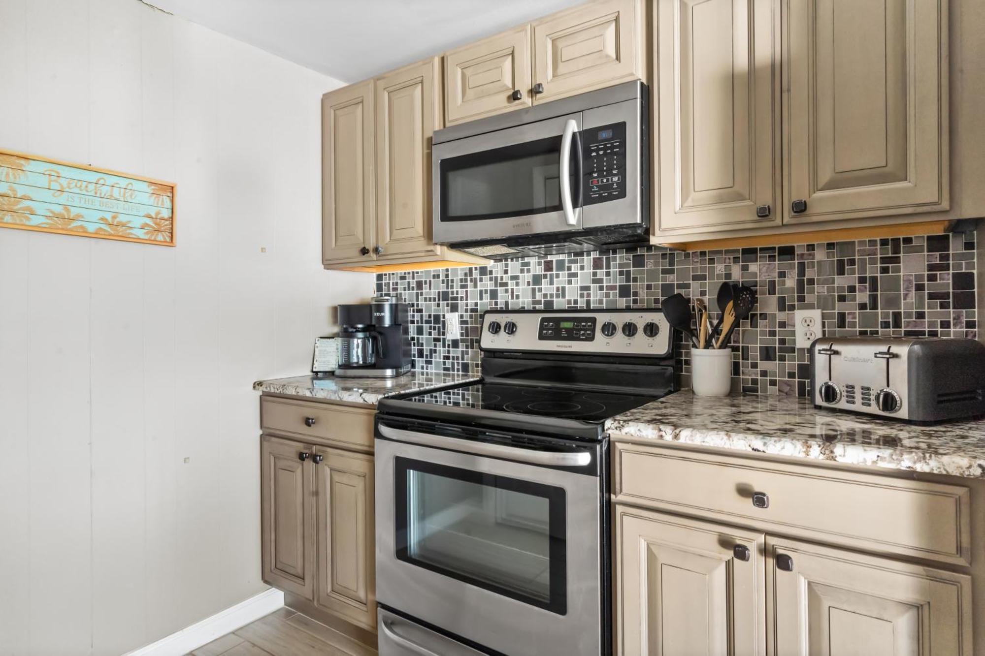 Holiday home Calypso 2-bedroom With Ocean Views & Pool Access Ocean Beachfront Escape *