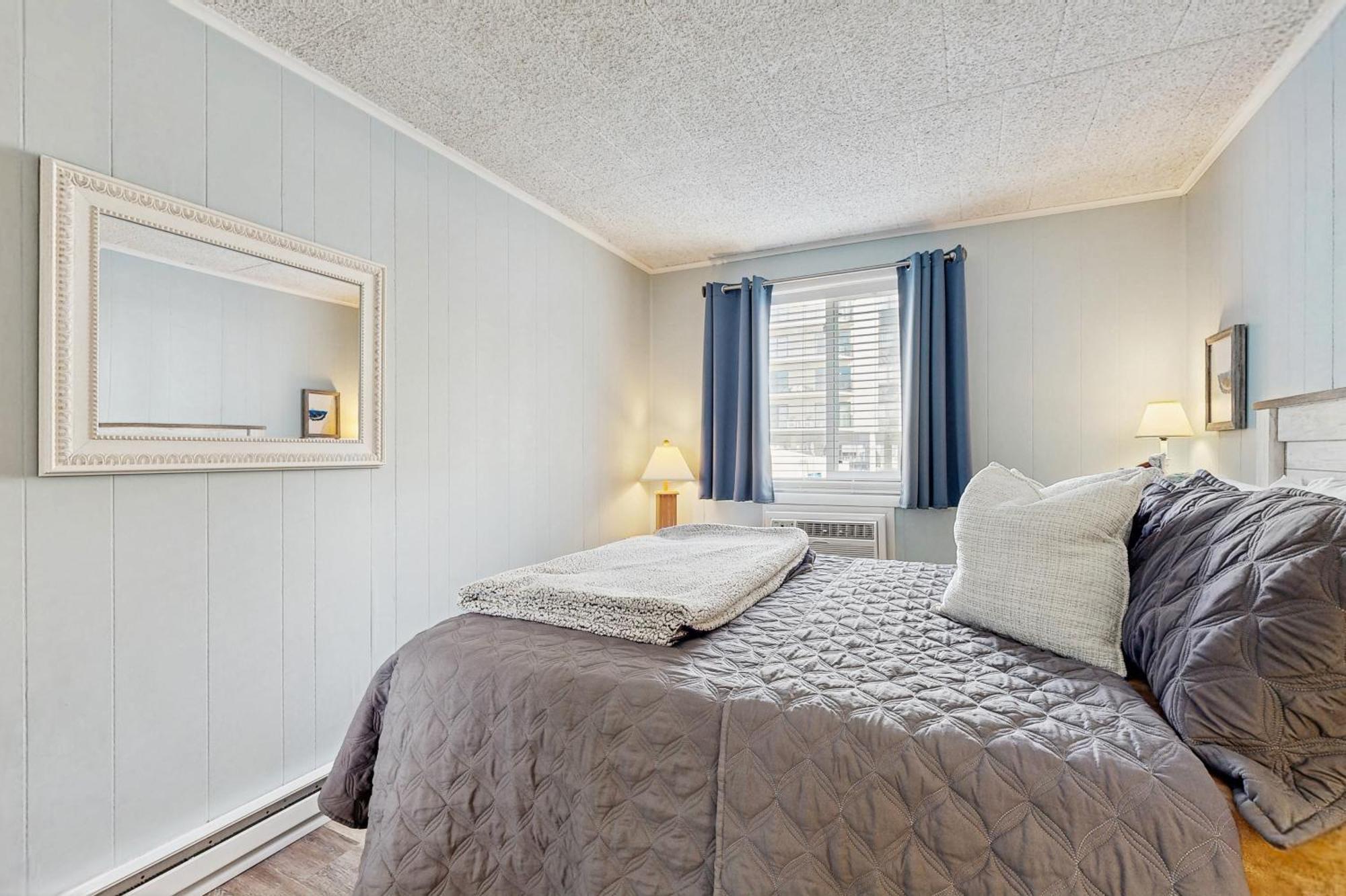 Colonial 102 Apartment Ocean City