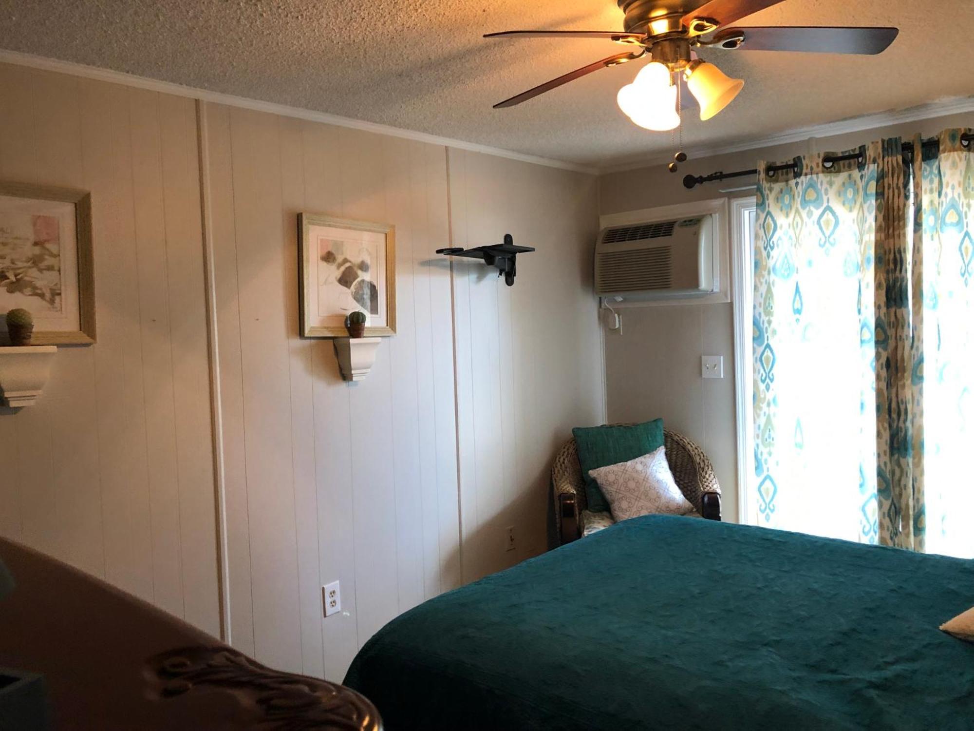 Apartment Sweet Away *