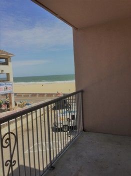 Hotel Americana Motor On Boardwalk *