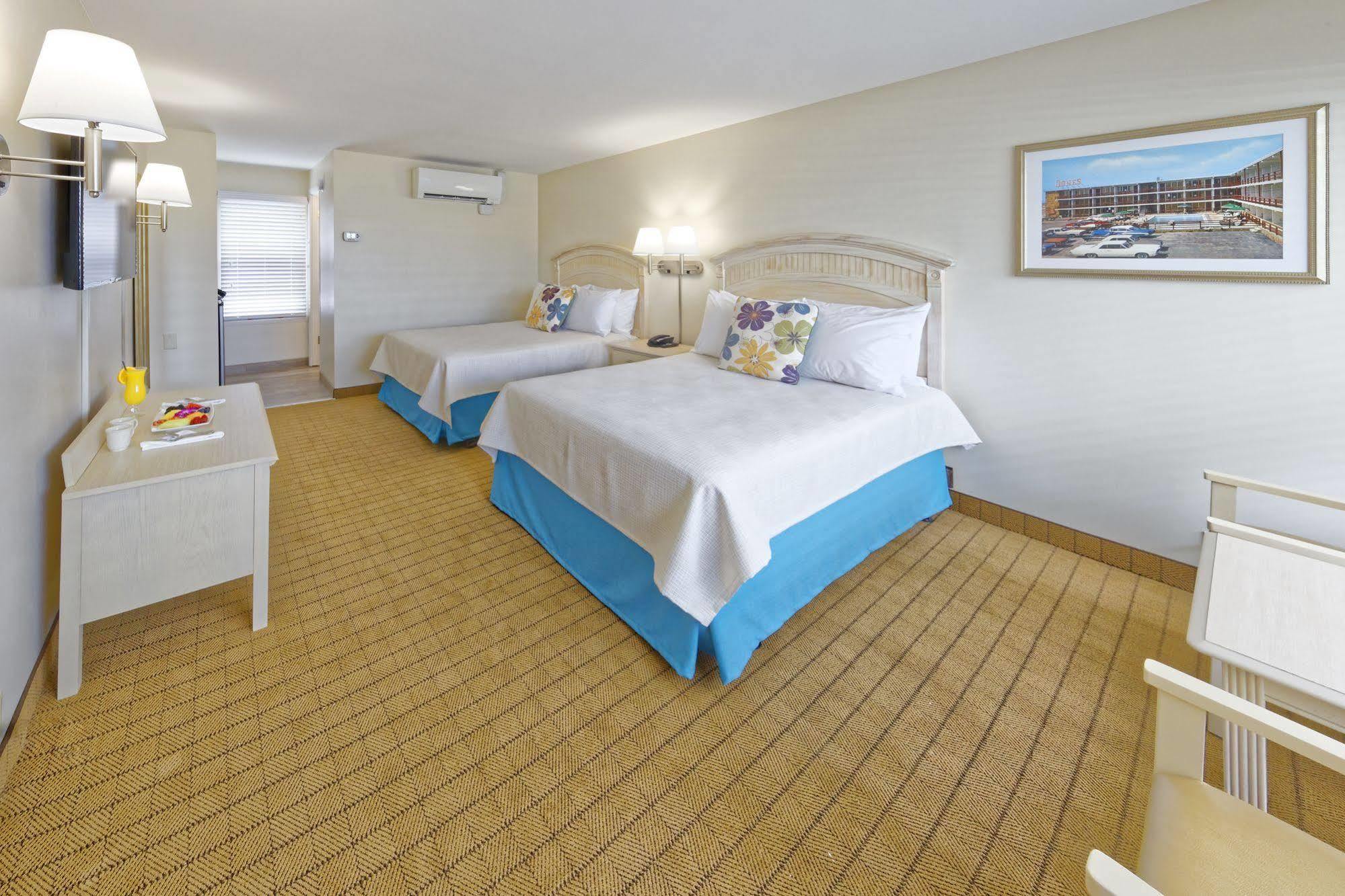 Dunes Court 2*
