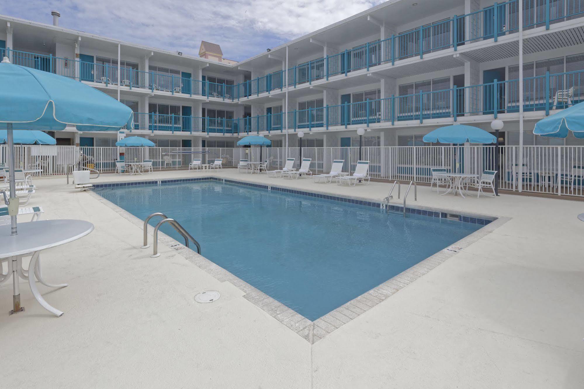 Dunes Court Motel 2*