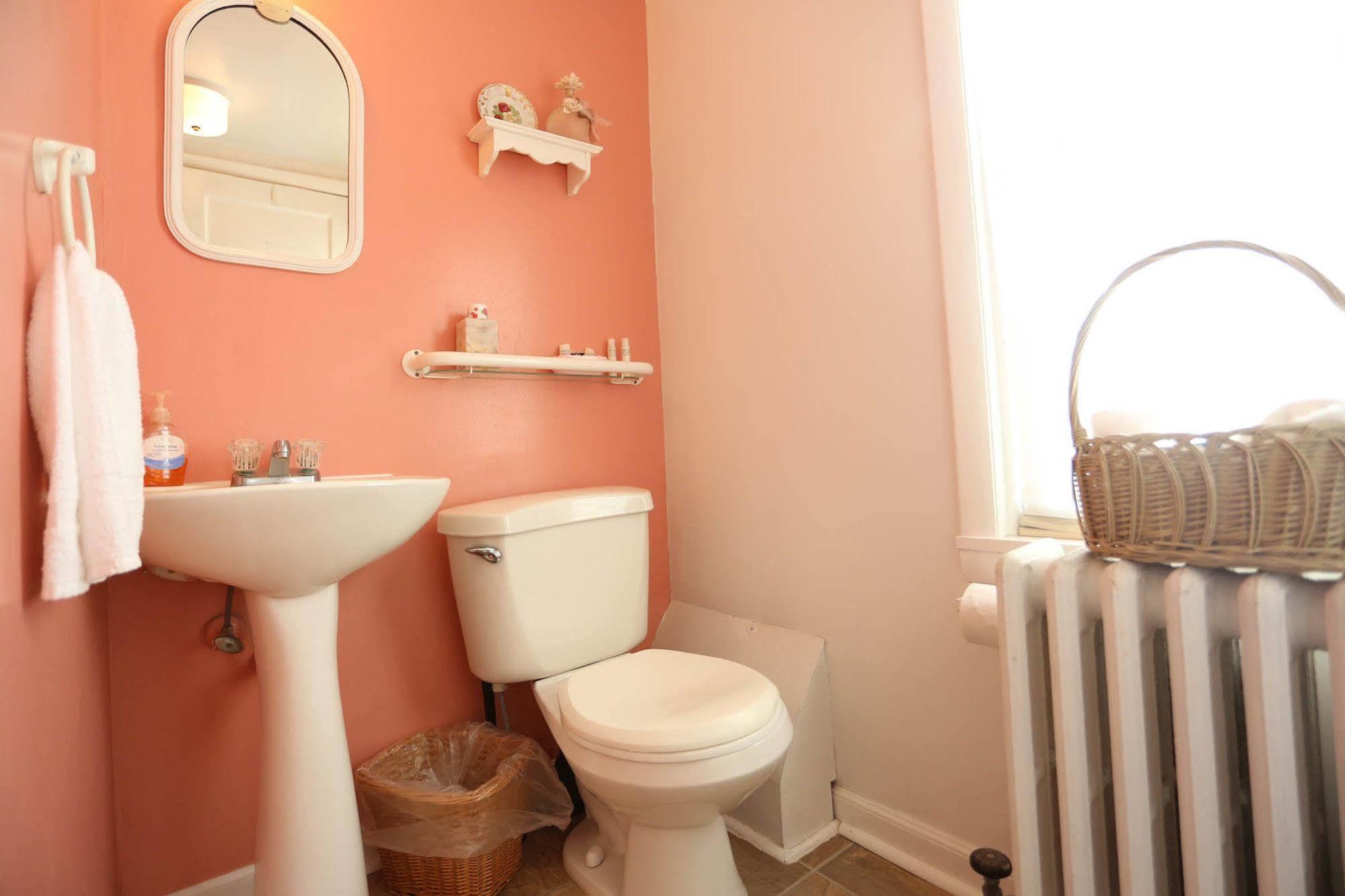 Atlantic House Bed & Breakfast Ocean City