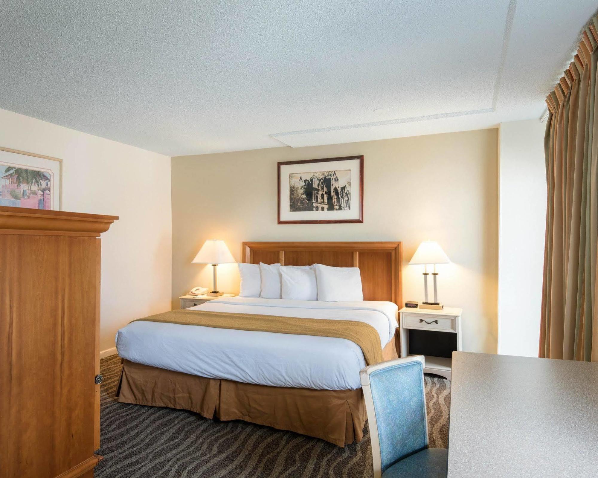 Doubletree By Hilton Ocean Oceanfront Hotel
