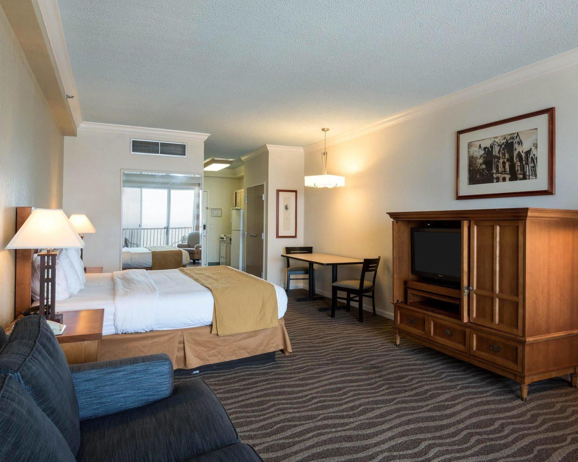 Hotel Doubletree By Hilton Ocean Oceanfront 4*