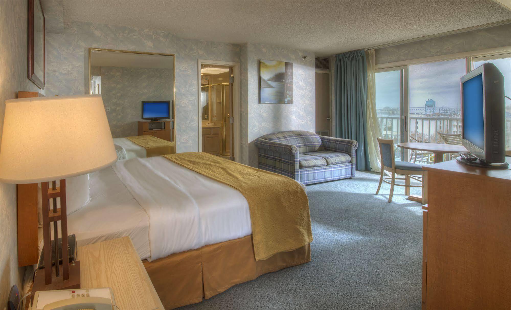 Doubletree By Hilton Ocean Oceanfront 4*