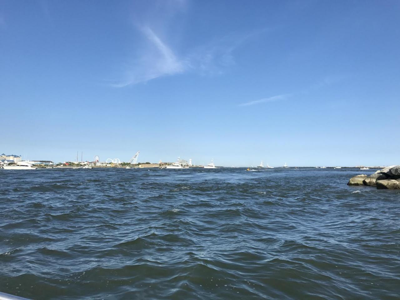 Even Keel 404 Apartment