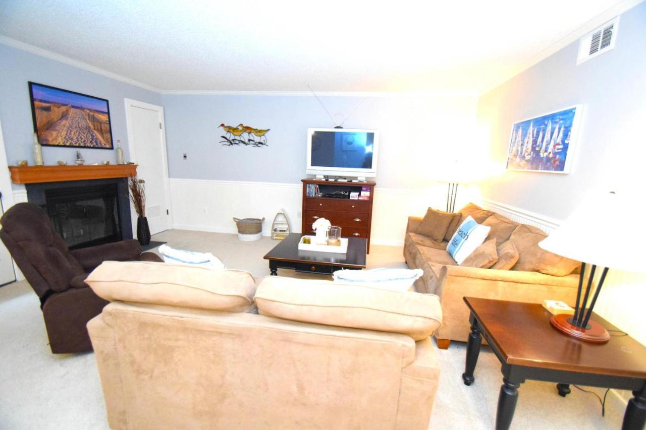 Our Place At The 205i Apartment *